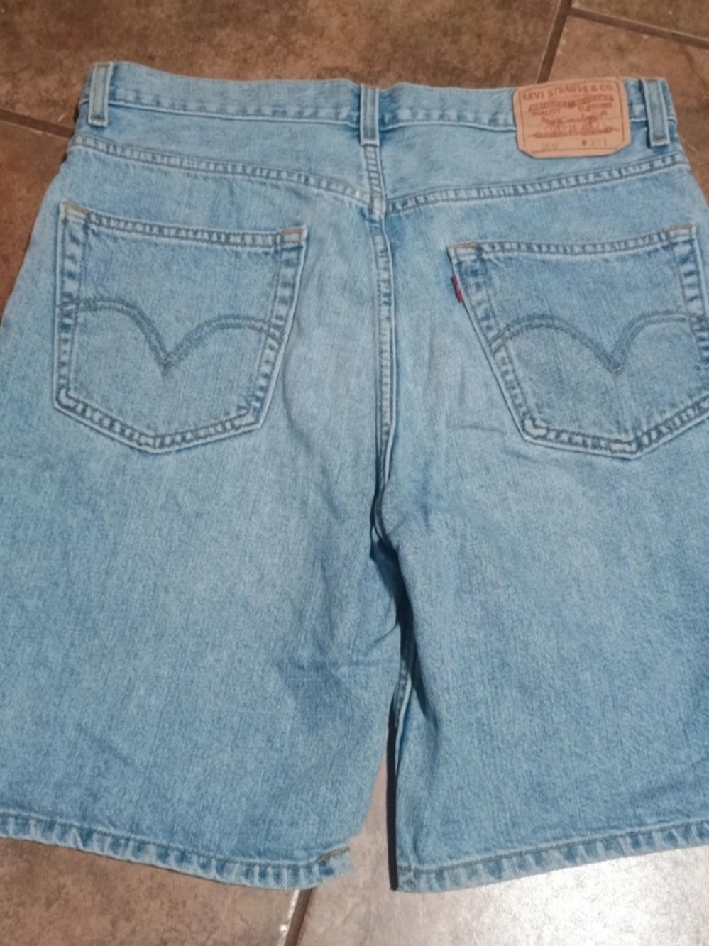 Levi's Light Wash Blue Denim Men's Shorts Y2K Size 33